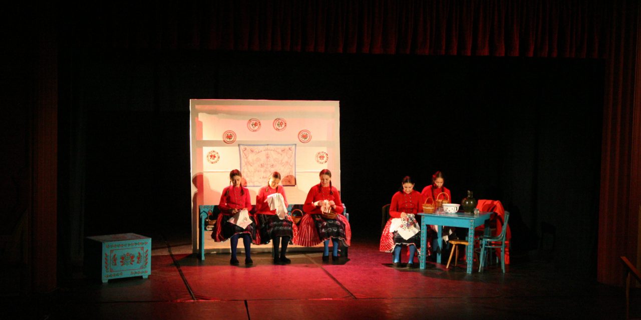 <span class="entry-title-primary">Az átmentő, az életben tartó Népkör</span> <span class="entry-subtitle">Százéves a magyar amatőr színjátszás Szabadkán</span>