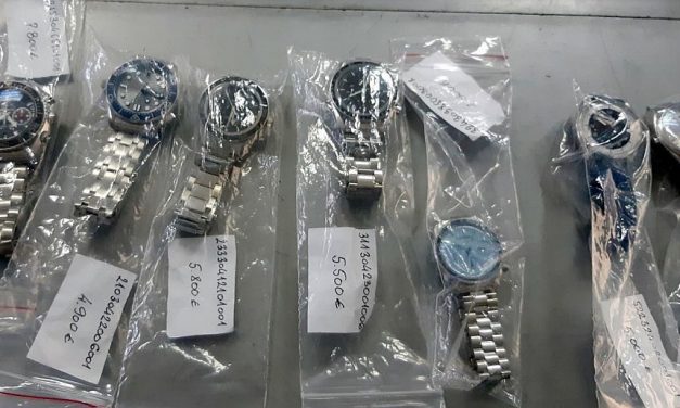 Horgos: Hetvenezer euró értékben foglaltak le karórákat a szerb vámosok
