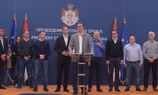 Vučić a Szerb Lista történelmi győzelméről beszélt