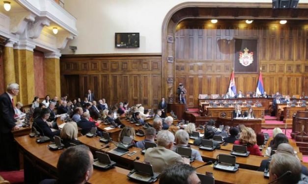 A szerb parlament elfogadta a jövő évi költségvetést