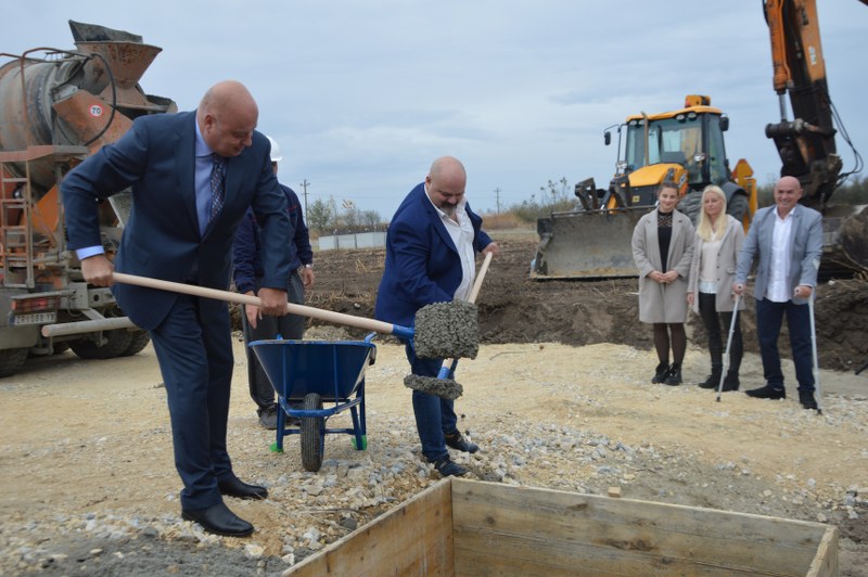 Nagybecskereken letették a németországi GPK gyár alapkövét