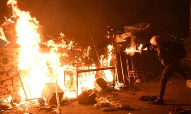 Evakuálták a szerbiai egyetemistákat Hongkongból (videó)