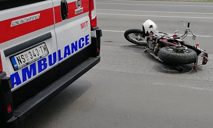 Súlyosan megsérült egy motoros Újvidéken