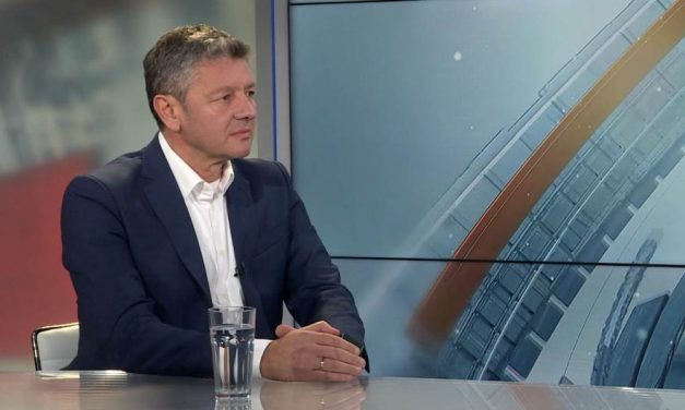 Bulvárlapokon keresztül támadják az N1 programigazgatóját