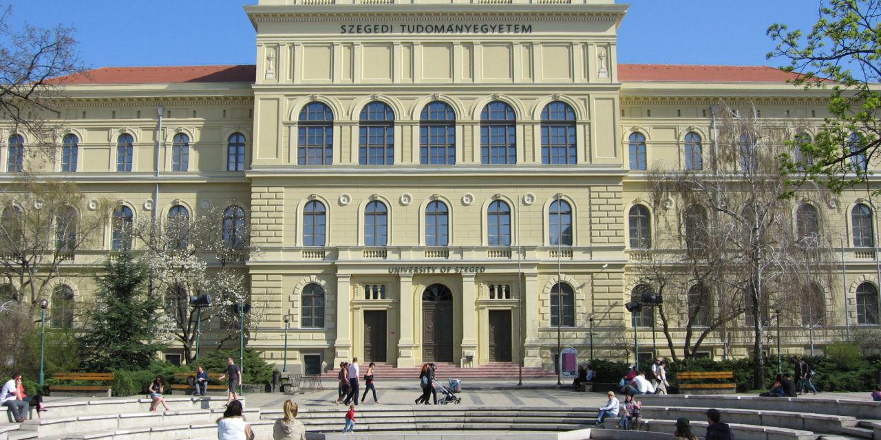 <span class="entry-title-primary">Szeged: A Zentai Gimnázium tanulói kisfilm kategóriában nyertek</span> <span class="entry-subtitle">Véget ért a szegedi Szent-Györgyi Tanulmányi Verseny</span>