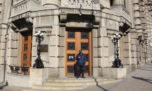 Szerbiában emelkedik a miniszterek fizetése