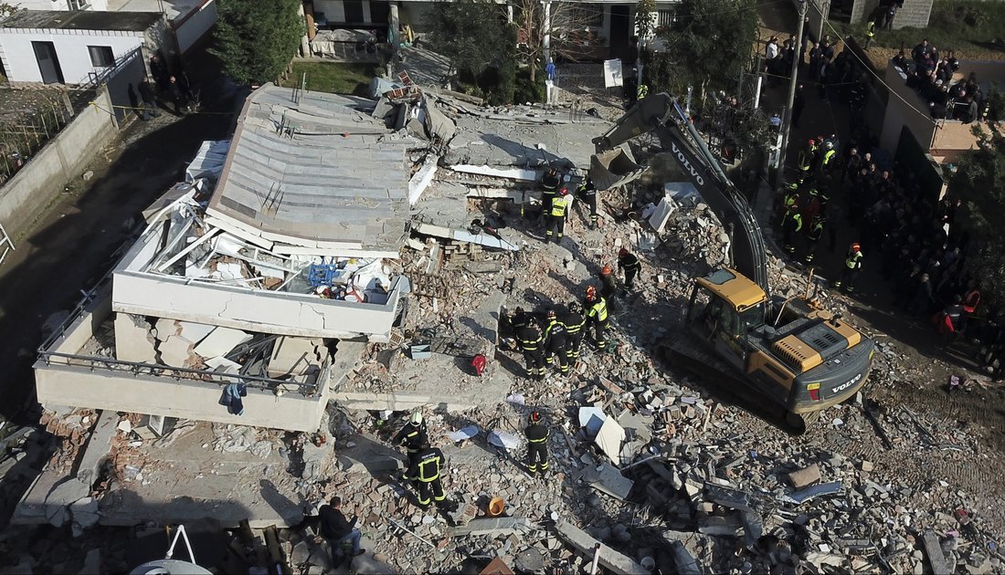 Már negyven halottja van az albániai földrengésnek