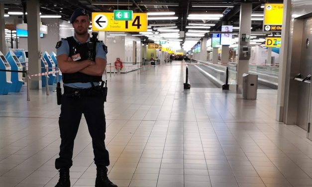 Sorra zárnak az országok a britek előtt a koronavírus új variánsa miatt