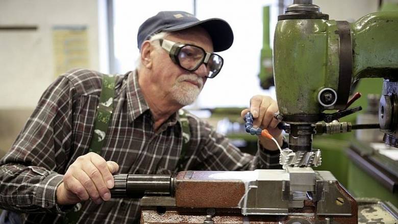 Szerbiában legalább harmincnégyezer ember a nyugdíjazása után is dolgozik