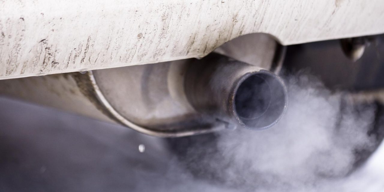 Fellélegezhetnek az autótulajdonosok, mégsem lesz kötelező a katalizátor?