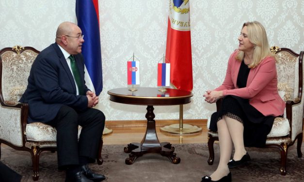 Pásztor: Vajdaság és a boszniai Szerb Köztársaság is életerős régió