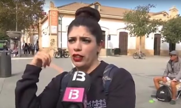 Szabályokról kérdezték az e-rollerest, aki rögtön utána átment a piroson, és elütötte egy autó (Videó)