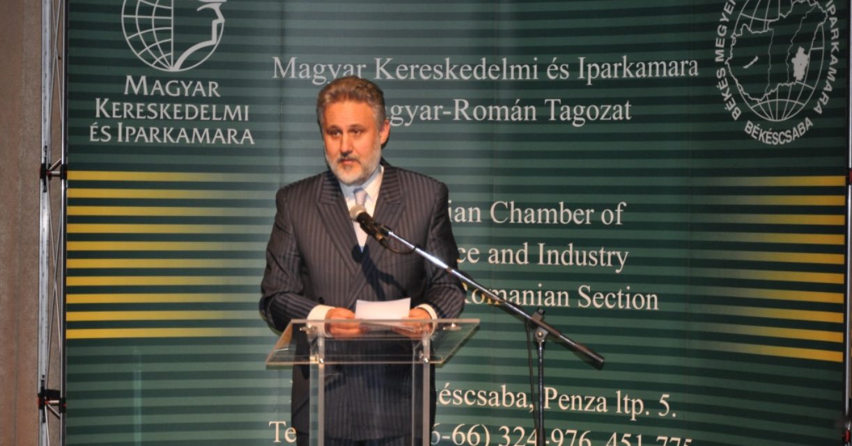 <span class="entry-title-primary">Beszólt a román nagykövet Semjénnek: Budapest nem támogathatja az erdélyi gazdákat</span> <span class="entry-subtitle">Háború lesz a két Orbán között?</span>