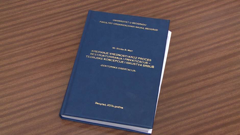 Diákrektor: Pénzt ajánlottak, ha arra szavazok, hogy Mali munkája nem plágium
