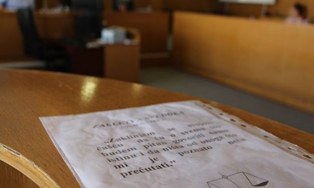 Akár 12 év börtön is járhat a végrehajtó elleni támadásért