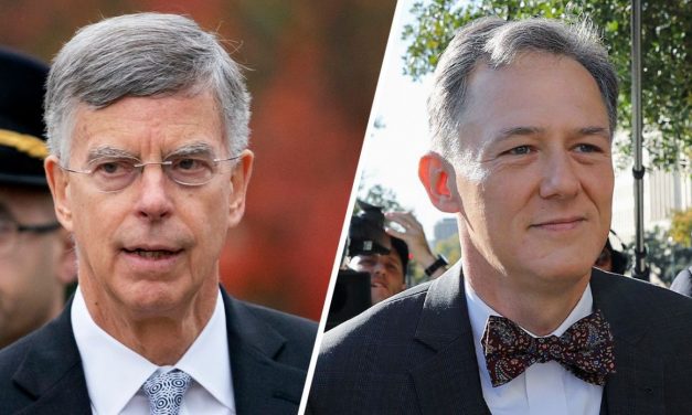 Nyilvános meghallgatások Trump Ukrajna-zsarolásáról