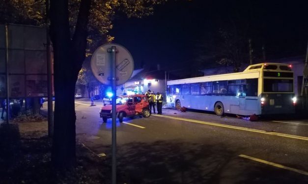 Súlyos közlekedési szerencsétlenség történt Újvidéken – Heten megsérültek