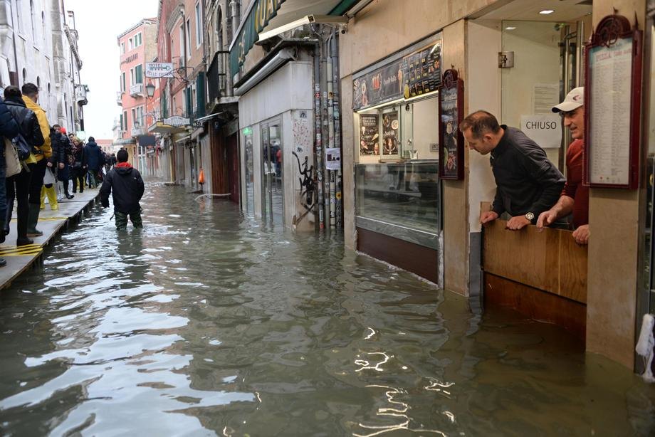 Ismét lezárták a velencei Szent Márk teret