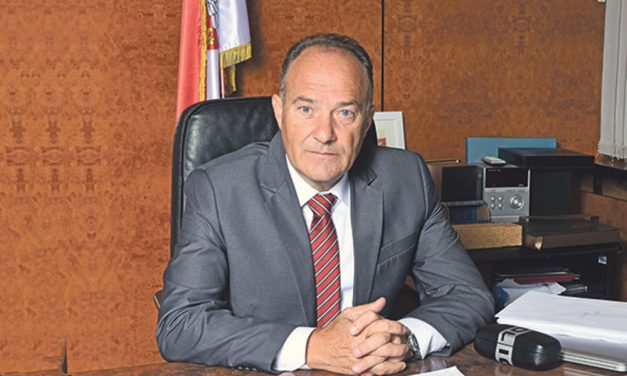 Még januárban kiírják a foglalkoztatásról szóló első pályázatot az oktatásügyben