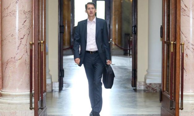 Pásztor Bálint: A szerb nép dönti el, ki lesz a VMSZ koalíciós partnere