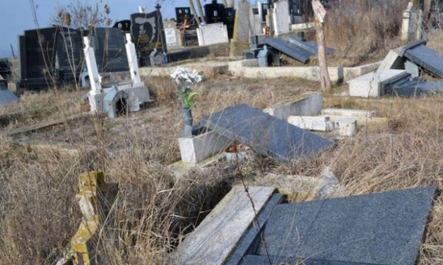 Elfogta a rendőrség a csantavéri sírrongálókat