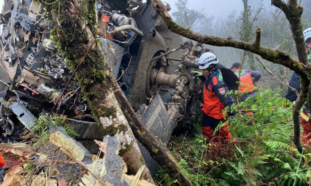 Lezuhant a tajvani vezérkari főnök helikoptere, nyolcan haltak meg