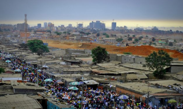 <span class="entry-title-primary">Meddig fog még Afrika nyomorogni?</span> <span class="entry-subtitle">A természeti kincsek gazdagsága a korrupció melegágya</span>