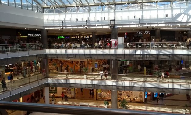 A szakszervezetek legalább havi két szabad vasárnapot szeretnének a kereskedelemben dolgozóknak