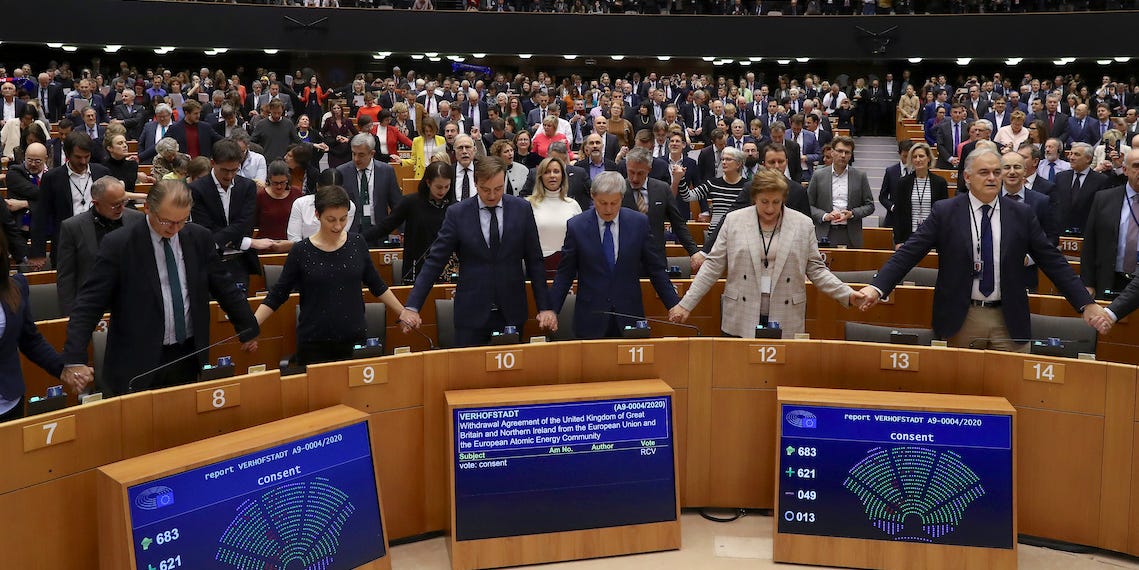<span class="entry-title-primary">Bye-bye, Britain</span> <span class="entry-subtitle">Érzékeny búcsú, faragatlan Farage-válasz, könnyek és ének az Európai Parlament Brexit-napján</span>