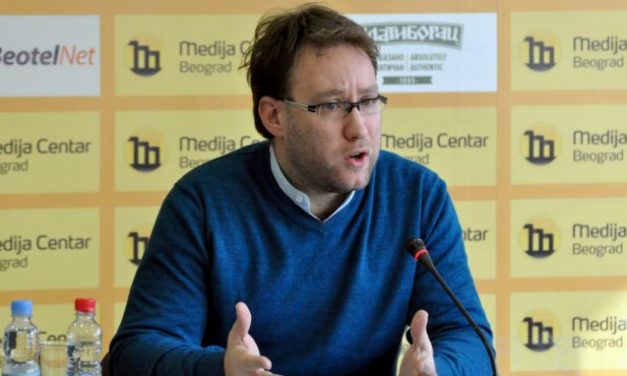 Radoš Đurović: Mintegy ezer menekült próbál meg szinte naponta átjutni a határon