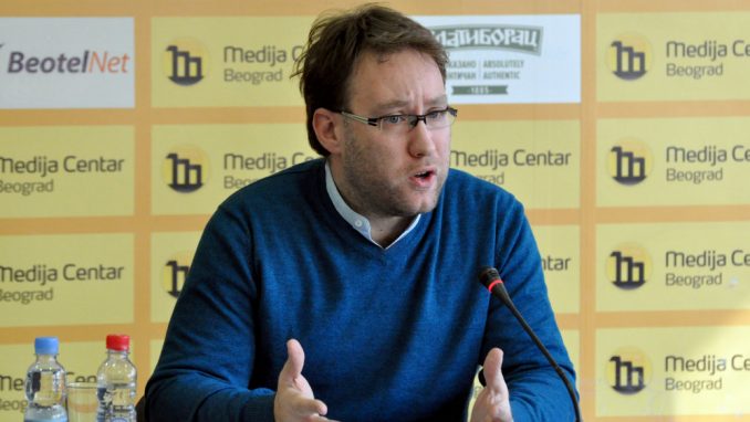 Radoš Đurović: Mintegy ezer menekült próbál meg szinte naponta átjutni a határon