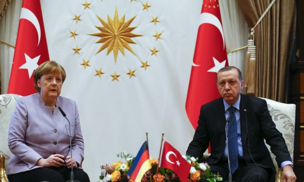 Líbiáról és Szíriáról is egyeztetett telefonon Erdogan és Merkel