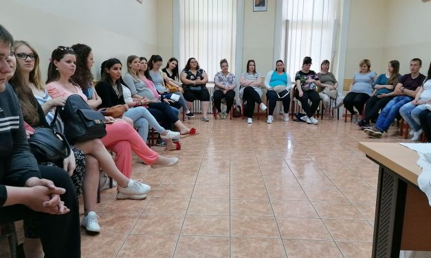 <span class="entry-title-primary">Kismamafelkészülő, avagy tudatosan felkészülni a szülésre és a csecsemőgondozásra</span> <span class="entry-subtitle">Készül a család. Család készül. A csoda mellett, hogy új ember mosolyog a világra, megszületik a család is.</span>