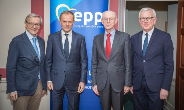 Elkészült a Bölcsek Tanácsának jelentése a Fideszről