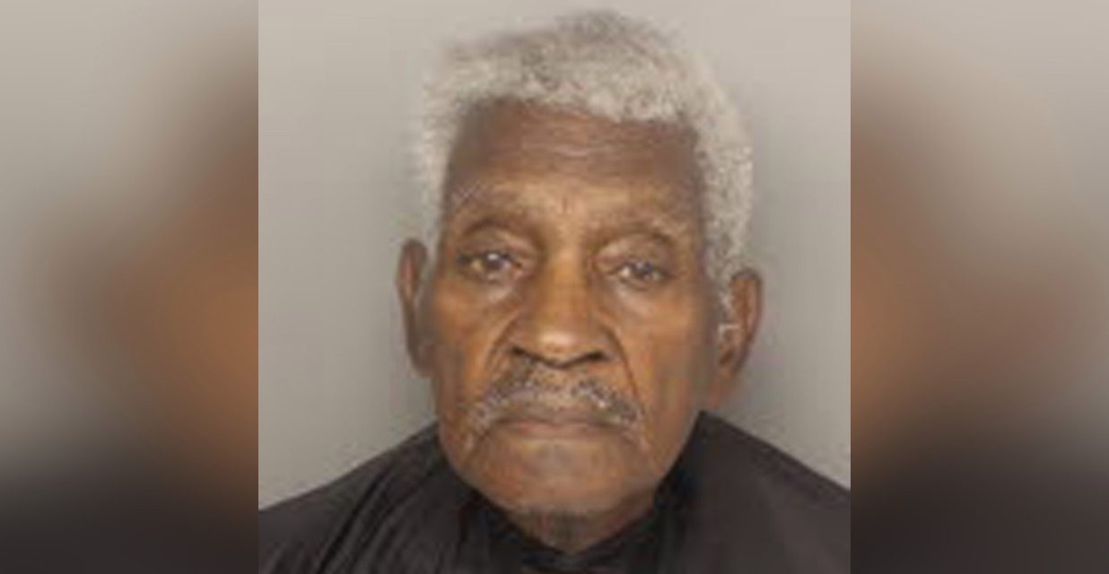 Nyolcvanhat évesen bankot rabolt, de lassan és óvatosan vezetett, gyorsan elkapták