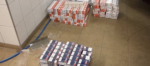 Szerbiai cigarettacsempészek buktak le Röszkén (videó)