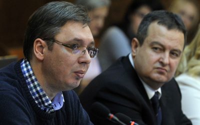 Dačićnak kellett bocsánatot kérnie amiért egyik pártkatonája énekelve gyalázta Vučićot (Videóval)