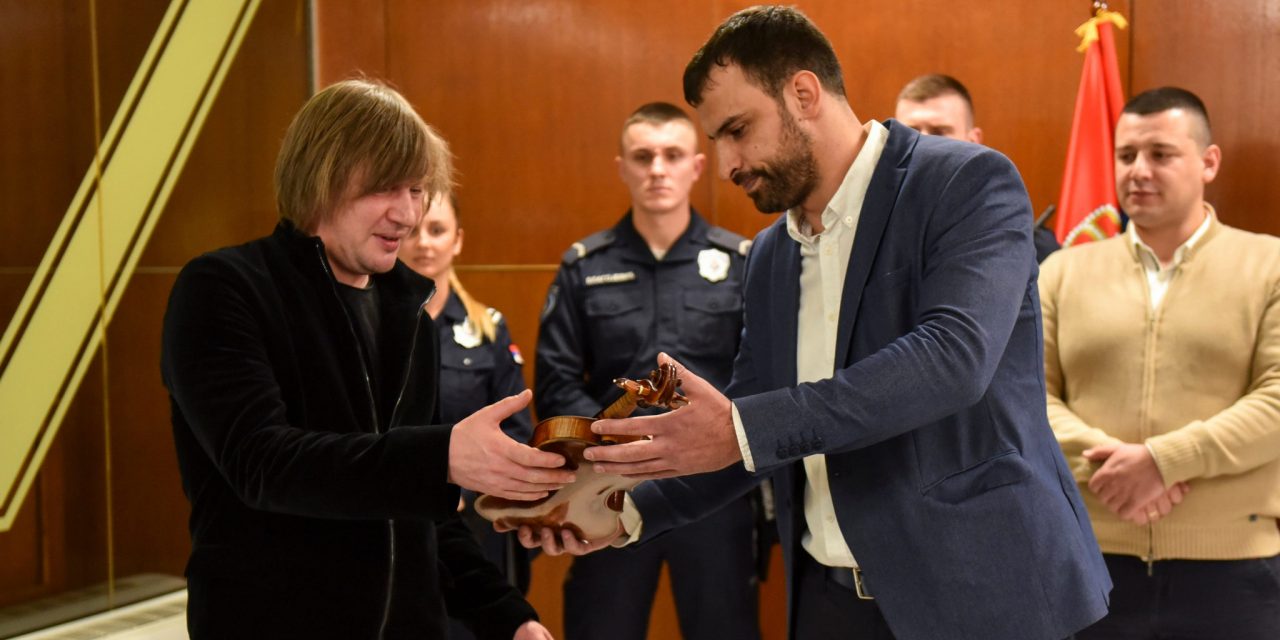 Még mindig folyik az eljárás a Lajkó Félixtől ellopott hegedű ügyében