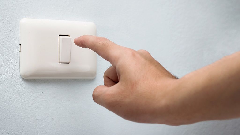 Inkább csapjuk fel a villanyt, mint oltsuk le!