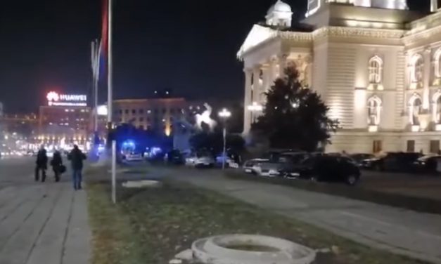 Öngyilkosság a parlamentnél