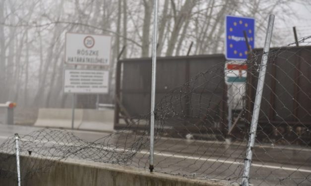 Gyorsított eljárással állítják bíróság elé a röszkei átkelőnél elfogott illegális bevándorlókat