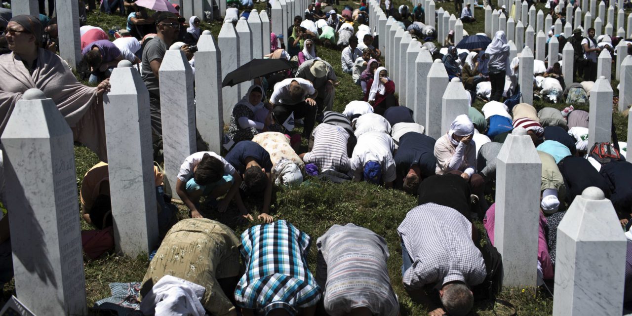 Az Emberi Jogok Európai Bíróságához fordultak a srebrenicai mészárlás áldozatainak családtagjai