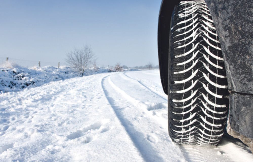 <span class="entry-title-primary">Kellemetlen meglepetés az autósoknak a mai havazás</span> <span class="entry-subtitle">Megbüntethetnek-e minket azért, mert időben cseréltük a téli gumikat nyárira?</span>