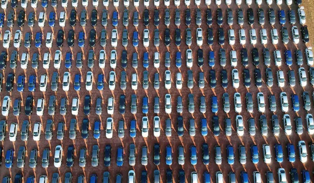 Szerbiában tavaly harmincháromezer új autót adtak el