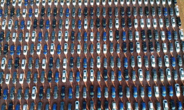 Szerbiában tavaly harmincháromezer új autót adtak el