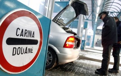 Pénisz alakú plüssbe rejtette a cigit, de lebukott Röszkén