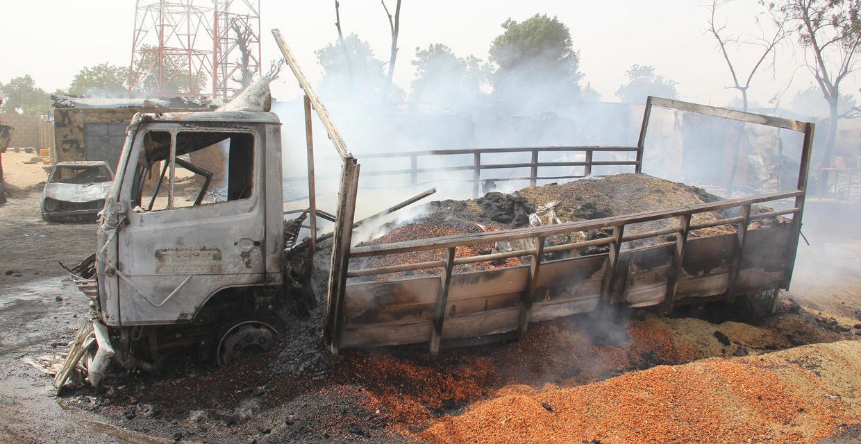 Nigériában szélsőségesek legkevesebb harminc civilt öltek meg, másokat elhurcoltak