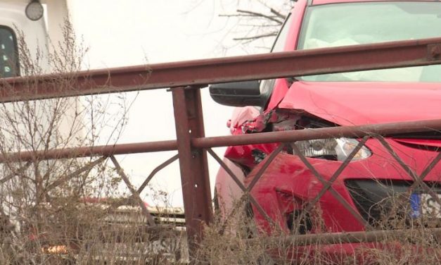Szabadka: Védőkorlátnak hajtott egy sofőr a Majsai-hídon