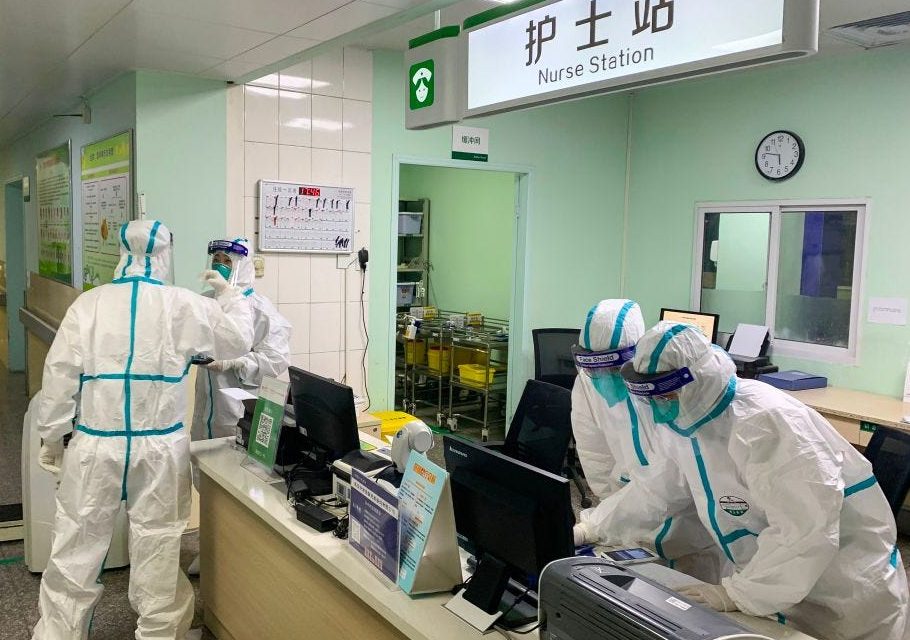 Sztrájkolnak a hongkongi kórházi dolgozók, a kínai határ lezárását követelik