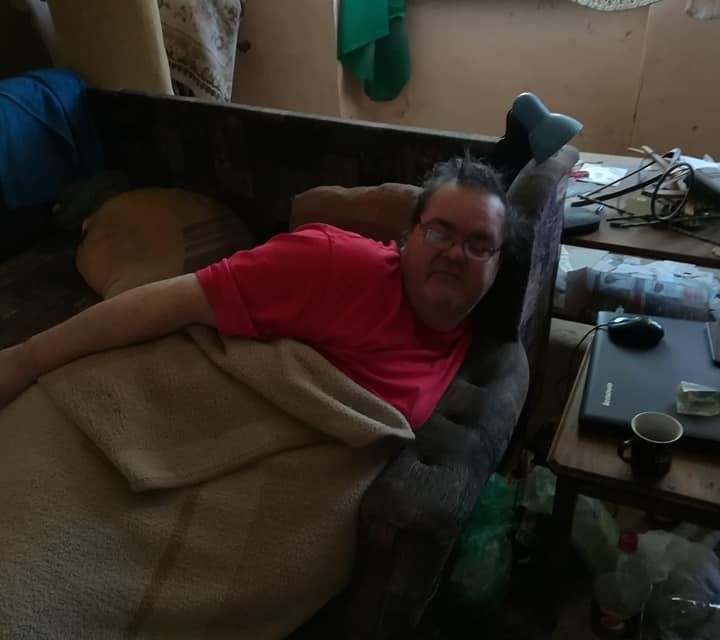 <span class="entry-title-primary">Segíts a szörnyű körülmények között élő nemesmiliticsi férfinak!</span> <span class="entry-subtitle">Áldatlan állapotok közepette, komoly egészségügyi gondokkal küzd egy nemesmiliticsi férfi.</span>